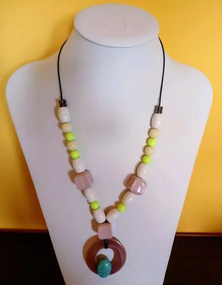 Maxi Colar Pedras