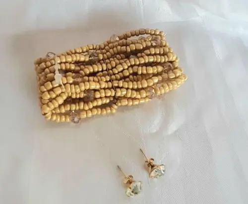 Pulseira de Miçangas e Cristais Bege/brincos