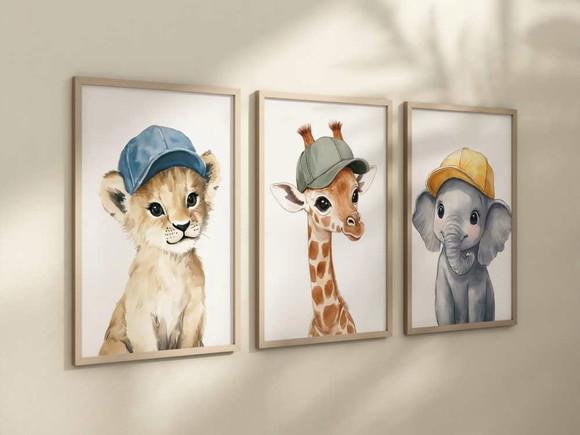 Kit 3 Quadros Decorativos Moldura Bebe Safari Animal Boné A4