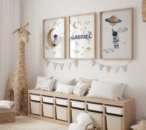 Kit 3 Quadros Decorativo Moldura Astronauta Infantil Pers A3