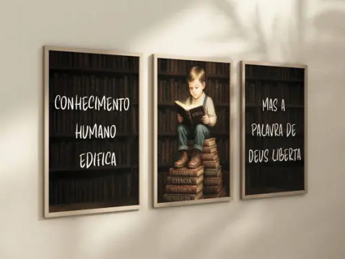 Kit 3 Quadros Decorativo Menino Lendo a Bíblia A4 34x24