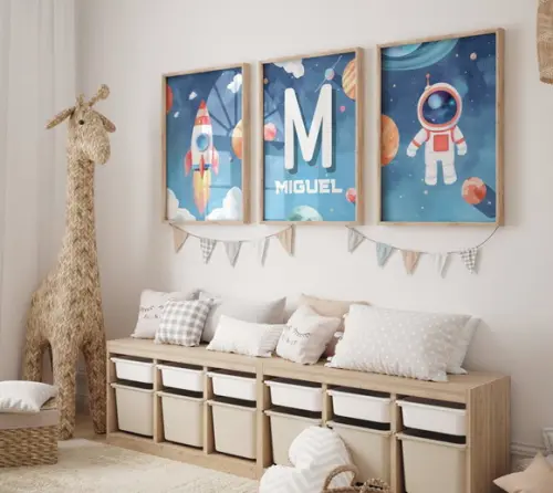 Kit 3 Quadros Decorativo Moldura Astronauta Infantil Pers A3