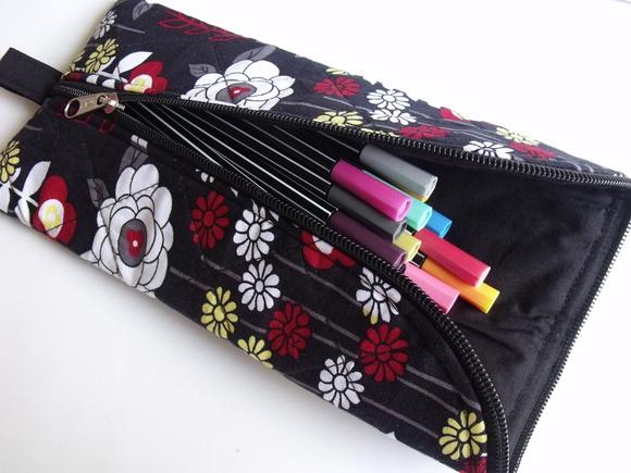 Estojo Feminino em Tecido  Organizador com Ziper