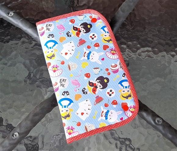 Necessaire Alice no País das Maravilhas Estojo Tecido
