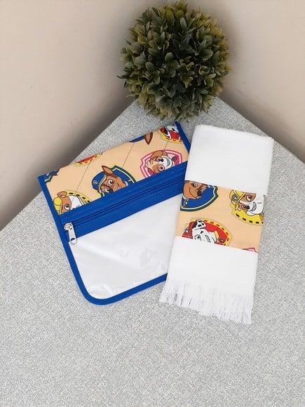 Estojo Porta Higiene Impermeável com Toalhinha Infantil