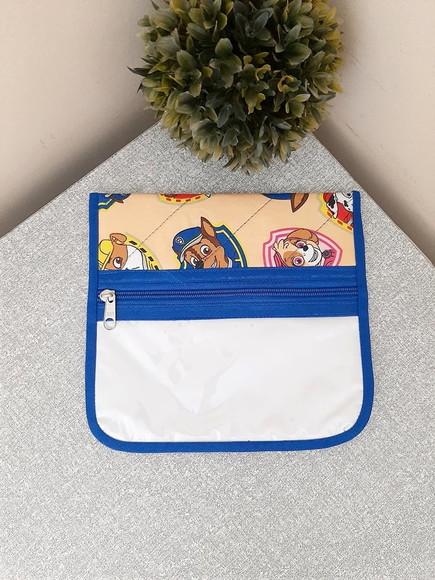 Estojo Porta Higiene Impermeável com Toalhinha Infantil