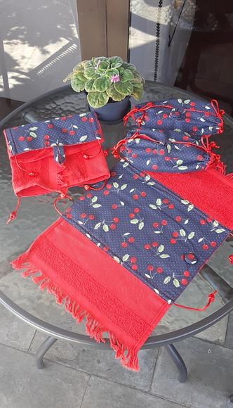 Lembrança Toalhinha Necessaire