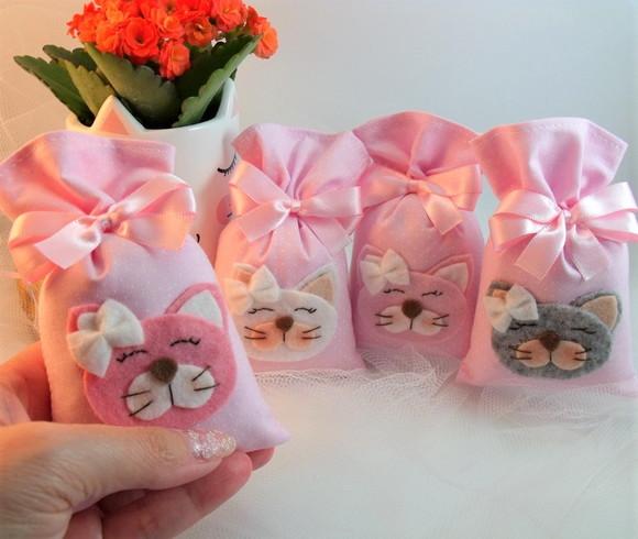Lembrancinha Bebê Menina Sachê Gatinhos