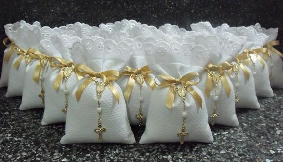 Lembrancinha Sachê com Tercinho Branco e Dourado