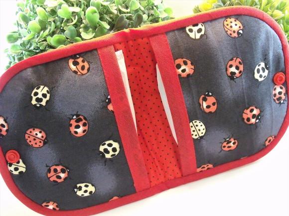 Porta Absorvente feminino com bolsinho para remédio Joaninha