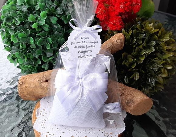 Sachê Branco com Nome Lembrancinha Nascimento Batizado
