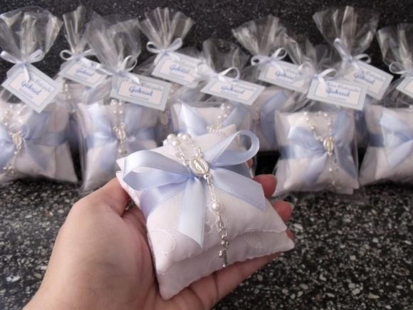 Sachê com Mini Terço Lembrança Batizado