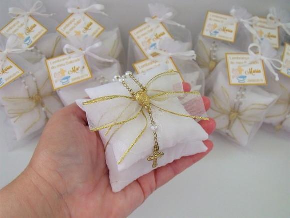 Sachê com Mini Terço Embalado em Saquinho de Organza