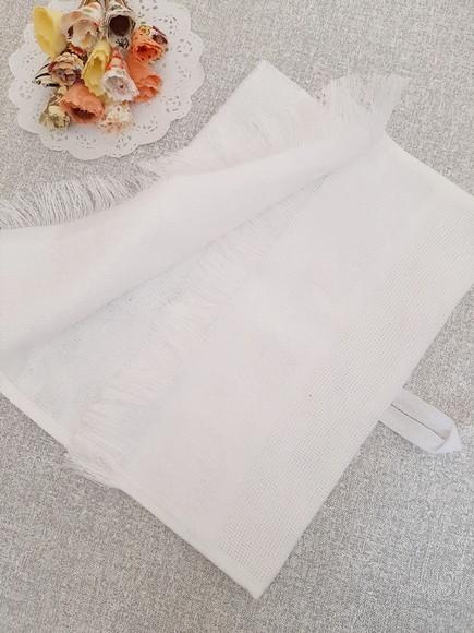 Toalhinha com Bolso Porta Escova de Dente e Creme Dental