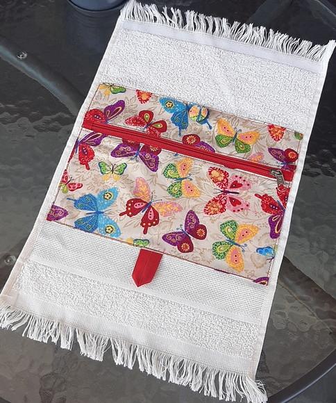Toalhinha com Bolso Porta Escova e Creme Dental Academia Viagem