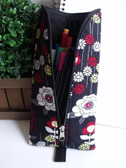 Estojo Feminino em Tecido  Organizador com Ziper