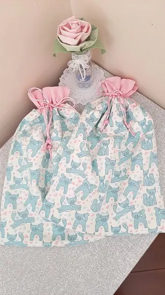 Kit Saquinhos para Roupa Limpa e Suja Menina