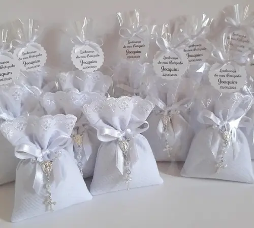 Lembrança Batizado Comunhão Sachê Perfumado com Mini Terço
