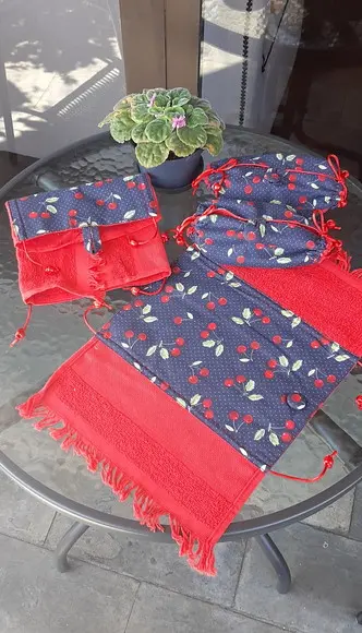 Lembrança Toalhinha Necessaire
