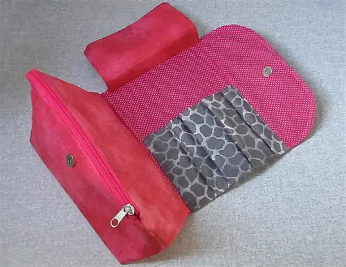 Necessaire de Maquiagem com Porta pincéis