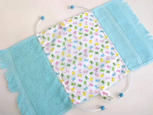 Necessaire Toalhinha Porta higiene dental 2 em 1
