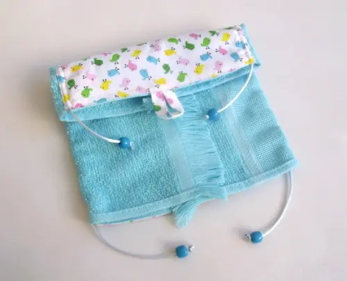 Necessaire Toalhinha Porta higiene dental 2 em 1