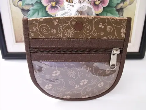 Porta Absorvente feminino com Bolsinho para Remédio