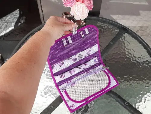 Porta Joias de Tecido para Viagem | Corações Lilás | Compre