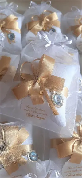 Sachê Almofadinha com Medalhinha de Nossa Senhora Aparecida