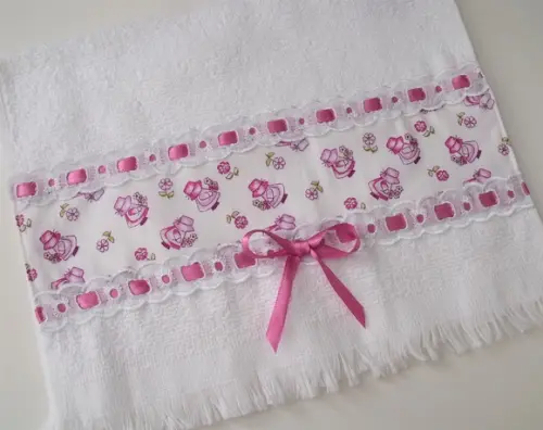 Kit Paninho De Ombro Com Bolsos E Toalhinha De Boca Menina
