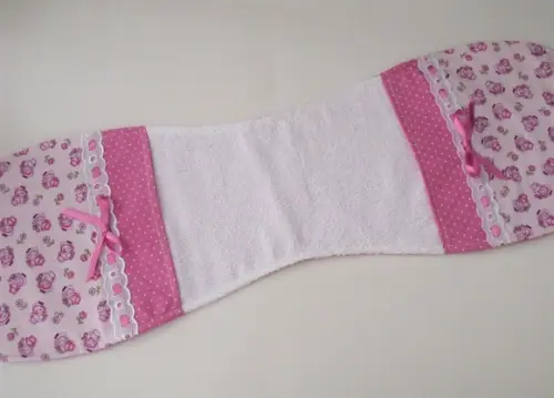 Kit Paninho De Ombro Com Bolsos E Toalhinha De Boca Menina