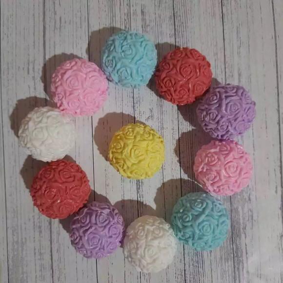 Lembrancinha Esfera Floral Flor Cassino Naipe Mini Sabonete