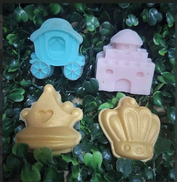 Lembrancinha Kit Princesa Castelo Carruagem Coroa Tiara rainha ch