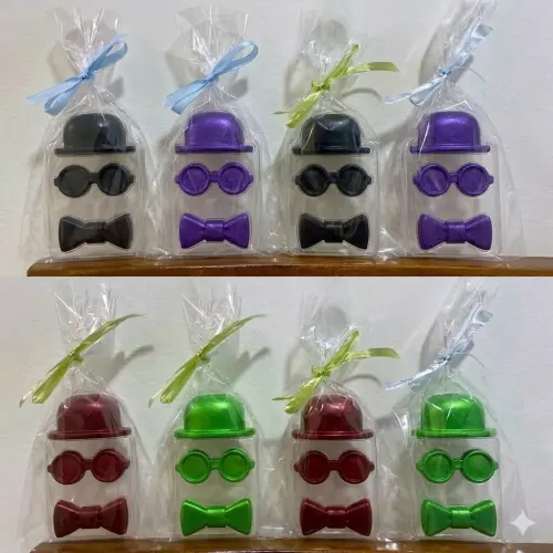 Lembrancinha  Chapeu Boina Gravata Oculos Blippi presente masculi