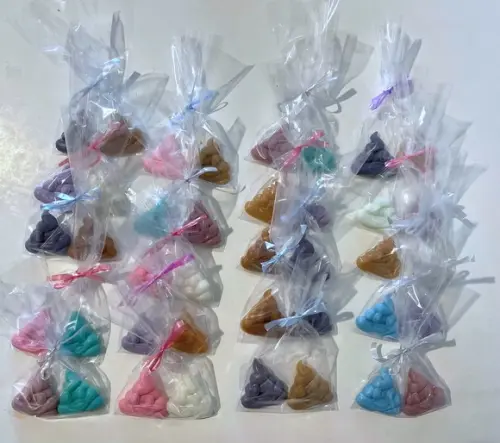 Lembrancinha Emoji Coco Feliz Merda Divertido Meme Infantil
