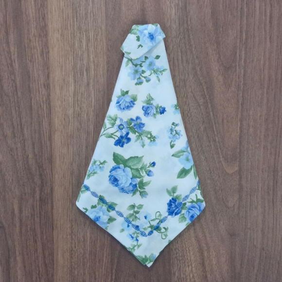 Kit Guardanapo Floral Azul e Branco 06 Peças