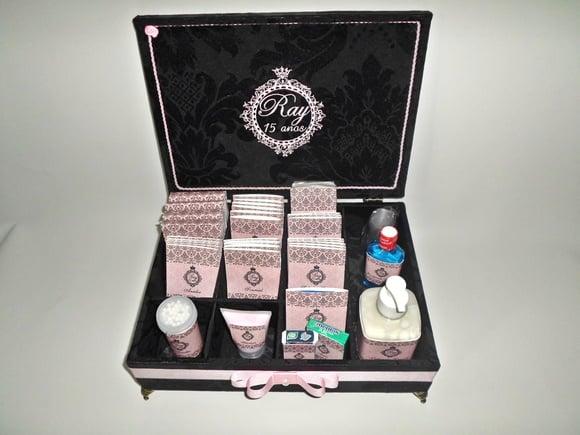 Kit Toillet 15 anos rosa e preto