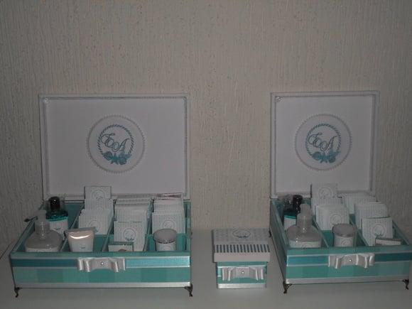 Kit toalete personalizado completo caixas e produtos branco/verde