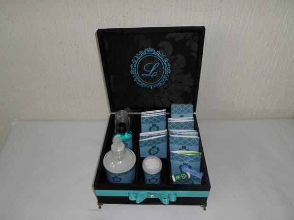 Kit toalete personalizado completo caixas e produtos preto/azul t