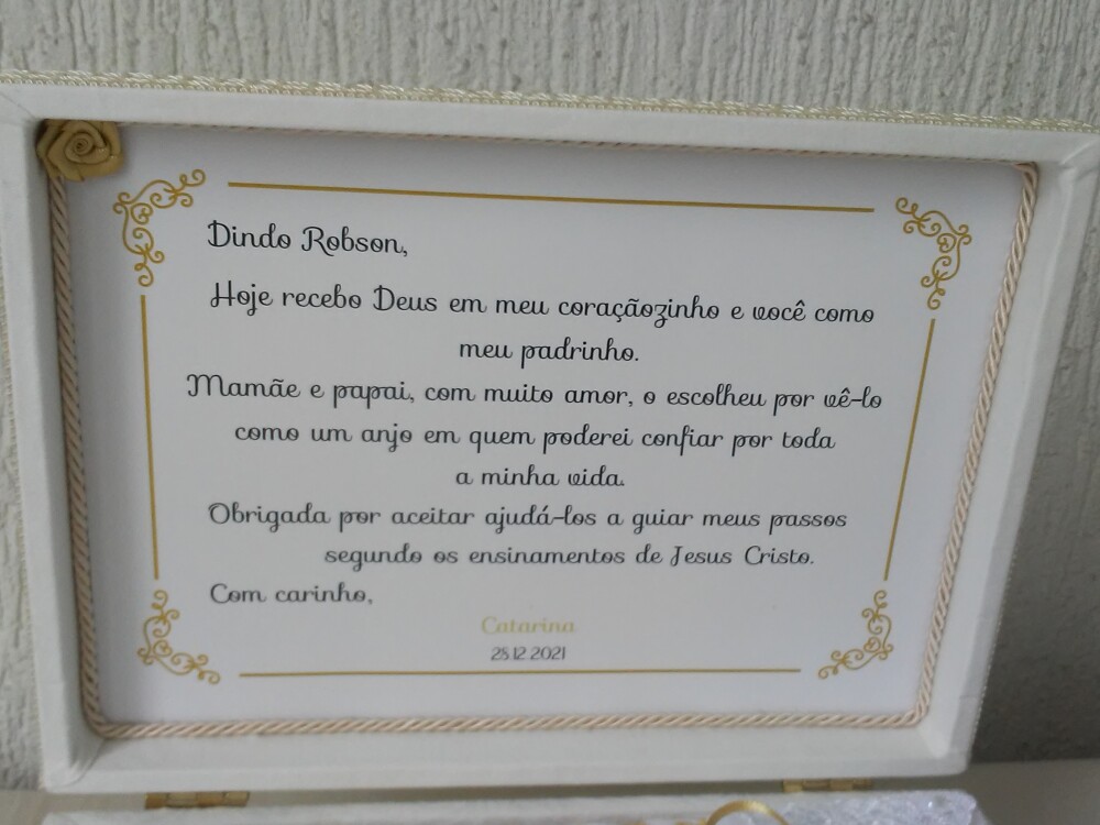 Caixa personalizada padrinhos de batismo bege/dourado