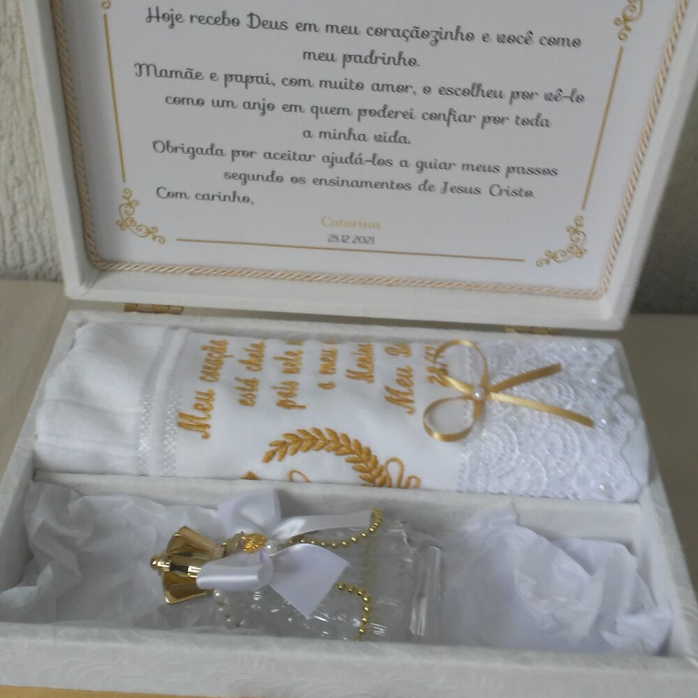 Caixa personalizada padrinhos de batismo bege/dourado