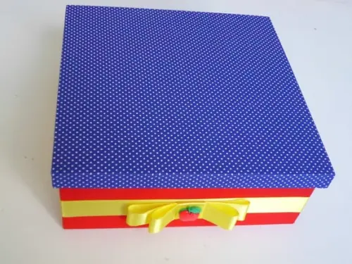 Caixa tema Branca de Neve