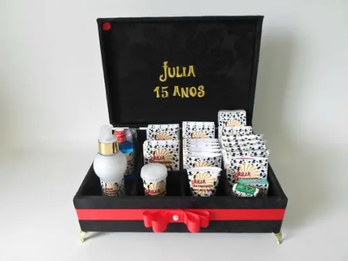 Kit Toalete 15 anos tema A Fantástica Fábrica de Chocolate
