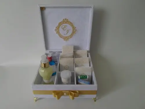 Kit Toalete Banco e Dourado