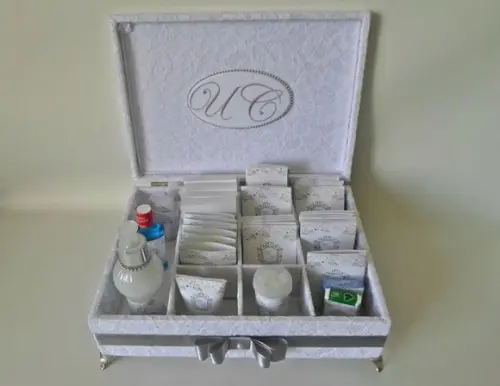 Kit Toalete Branco E Prata