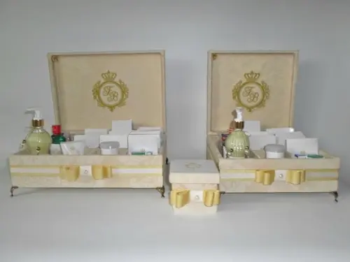 Kit Toalete Dourado E Bege
