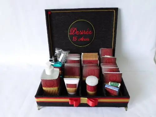 Kit toalete personalizado caixas e produtos tema Los Angeles
