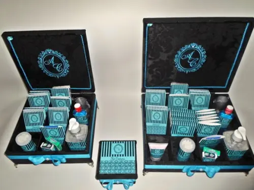 Kit toalete personalizado completo caixas produtos preto azul tif