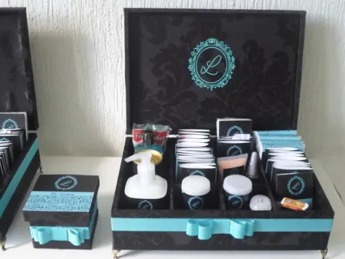 Kit toalete personalizado completo caixas produtos preto azul tif