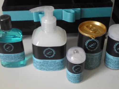 Kit toalete personalizado completo caixas produtos preto azul tif